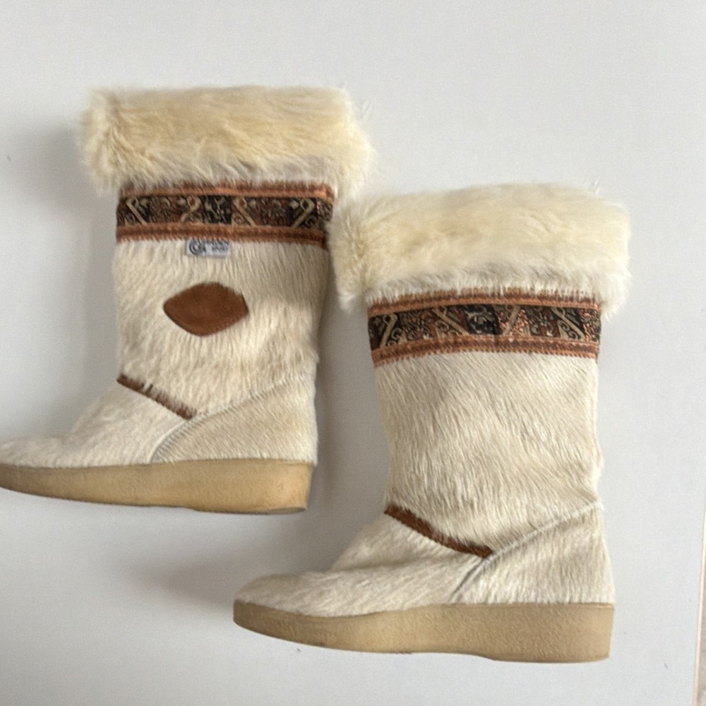 Vtg Garden Sport Italy Goat Fur Apres Ski Boots Women 37 US 6 Winter Boho 70s